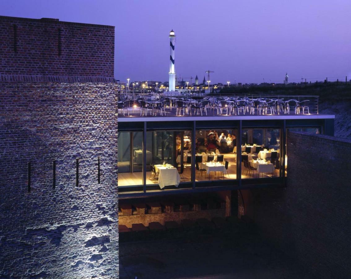 Studio Zwembad Met Frontaal Zeezicht Oostende Bagian luar foto